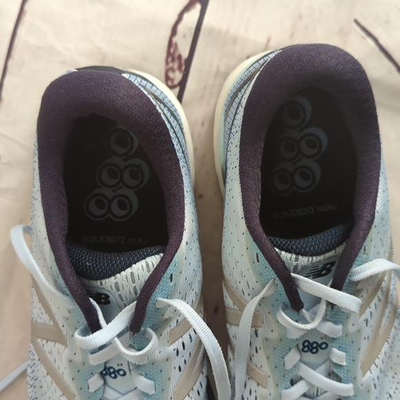 New Balance 880 sneakers, gym shoes, light blue, women's size 12 - Picture 14 of 14